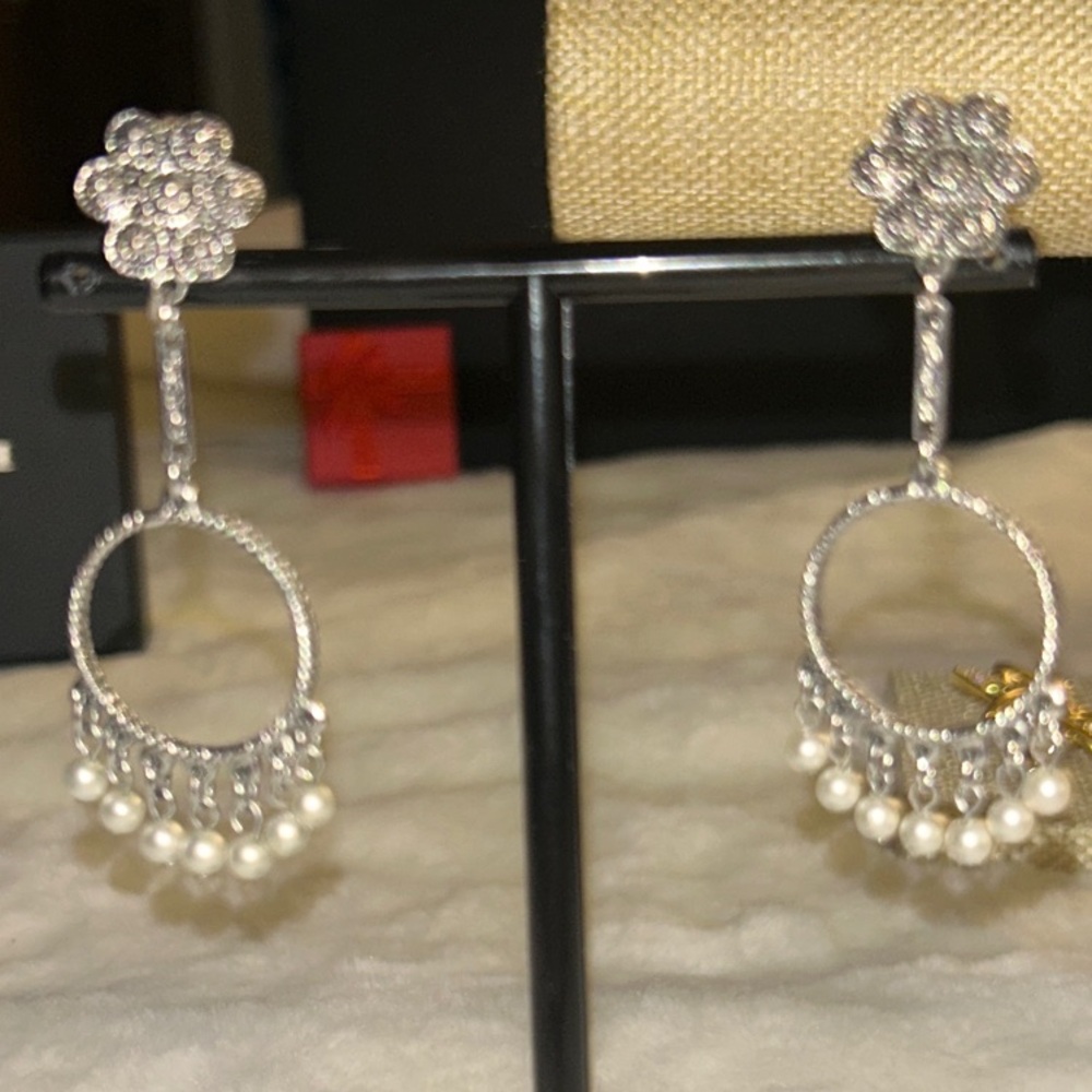 Vintage Clip-on Silver and Pearl Earrings‎